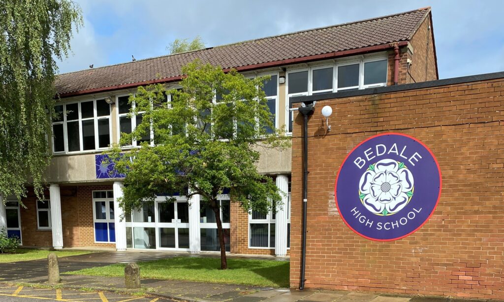 The outside of Bedale School