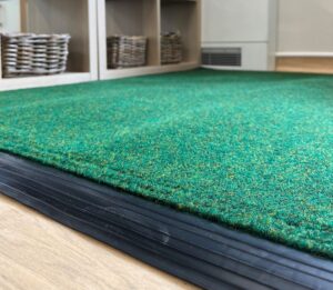 Close up of the mat with the rubber edging